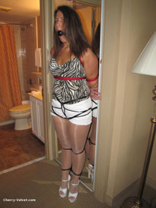 mail.sandrasilvers.com -  967 - Cherry Velvet thumbnail